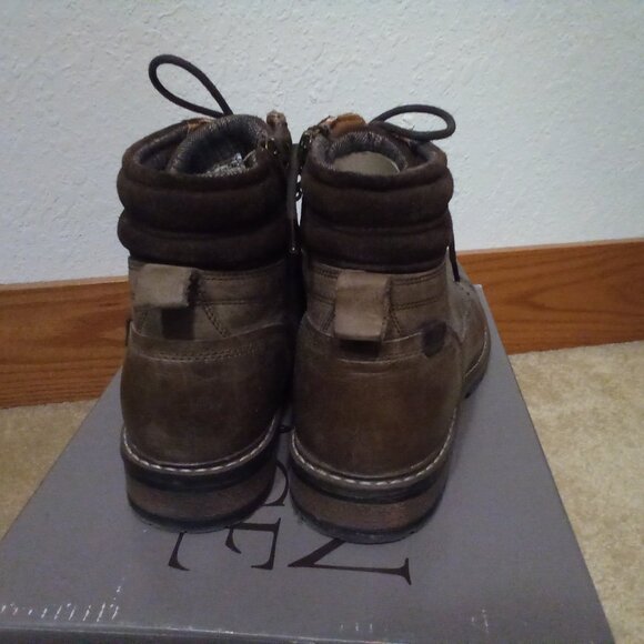 Like New Mens Crown Vintage Castland Cap-Toe Leather Boots 9 1/2 main image 6